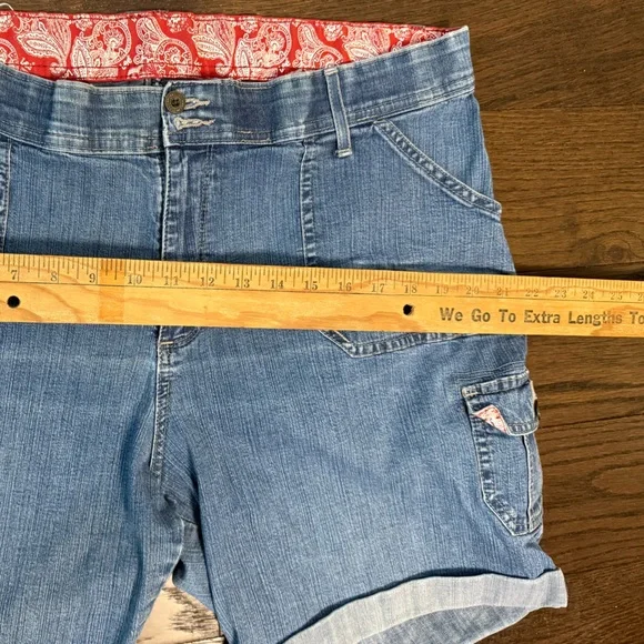 Lee Women's Comfort Waistband Shorts Stretch Denim Sz 18 Plus Cargo Pockets Y2k - Picture 8 of 10